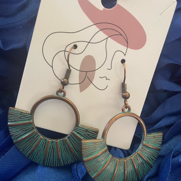 Boho Fashion Earrings - Picture 2 of 3